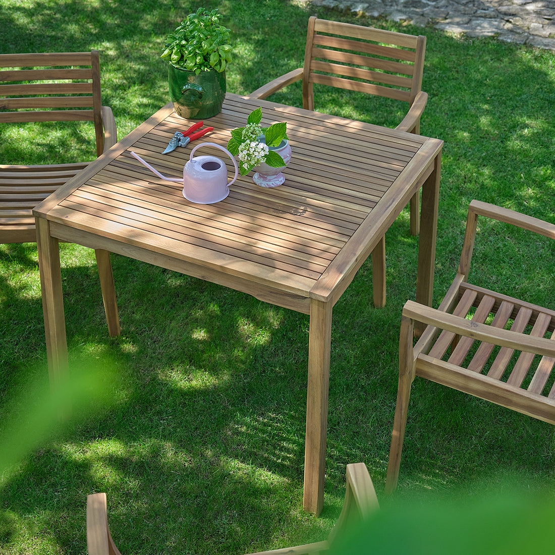 MILOS - Mesa de jardín de madera maciza de acacia aceitada, 90 cm