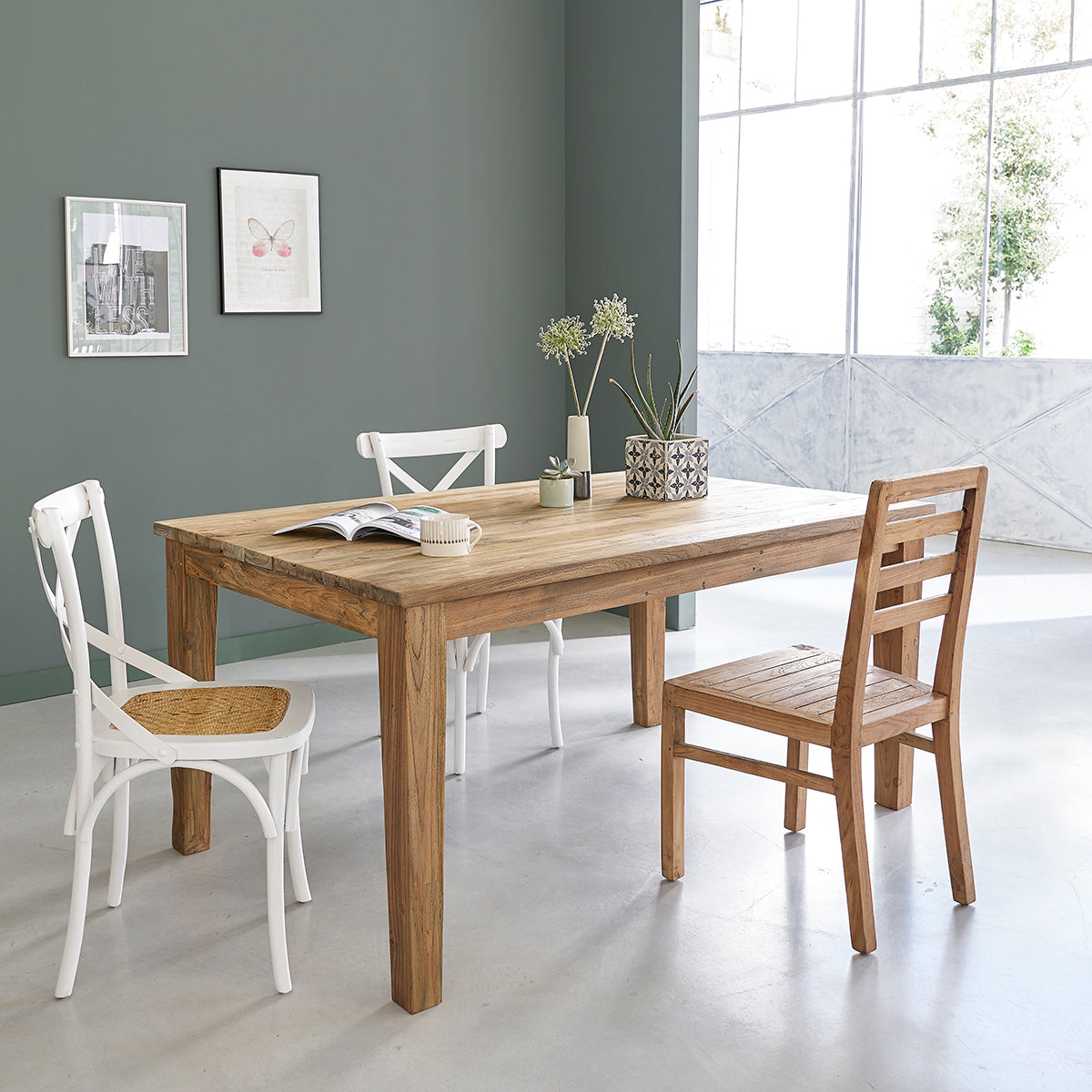 CARGO - Mesa extensible de teca maciza reciclada para 12 pers.