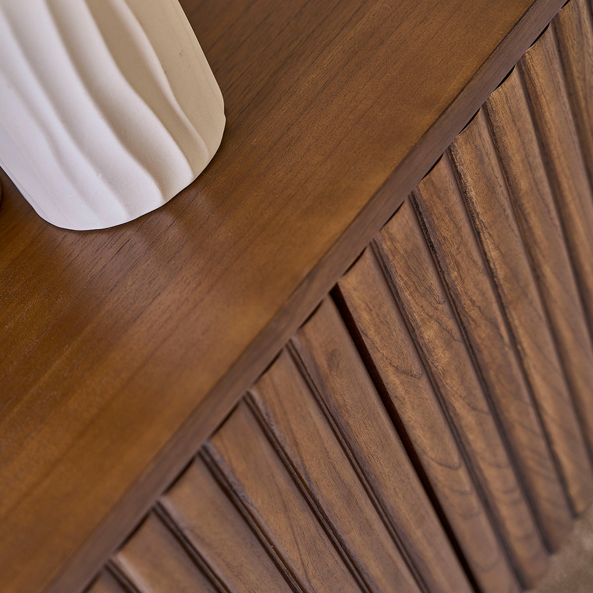 TRINIDAD - Mueble de TV suspendido de mindi macizo 170 cm