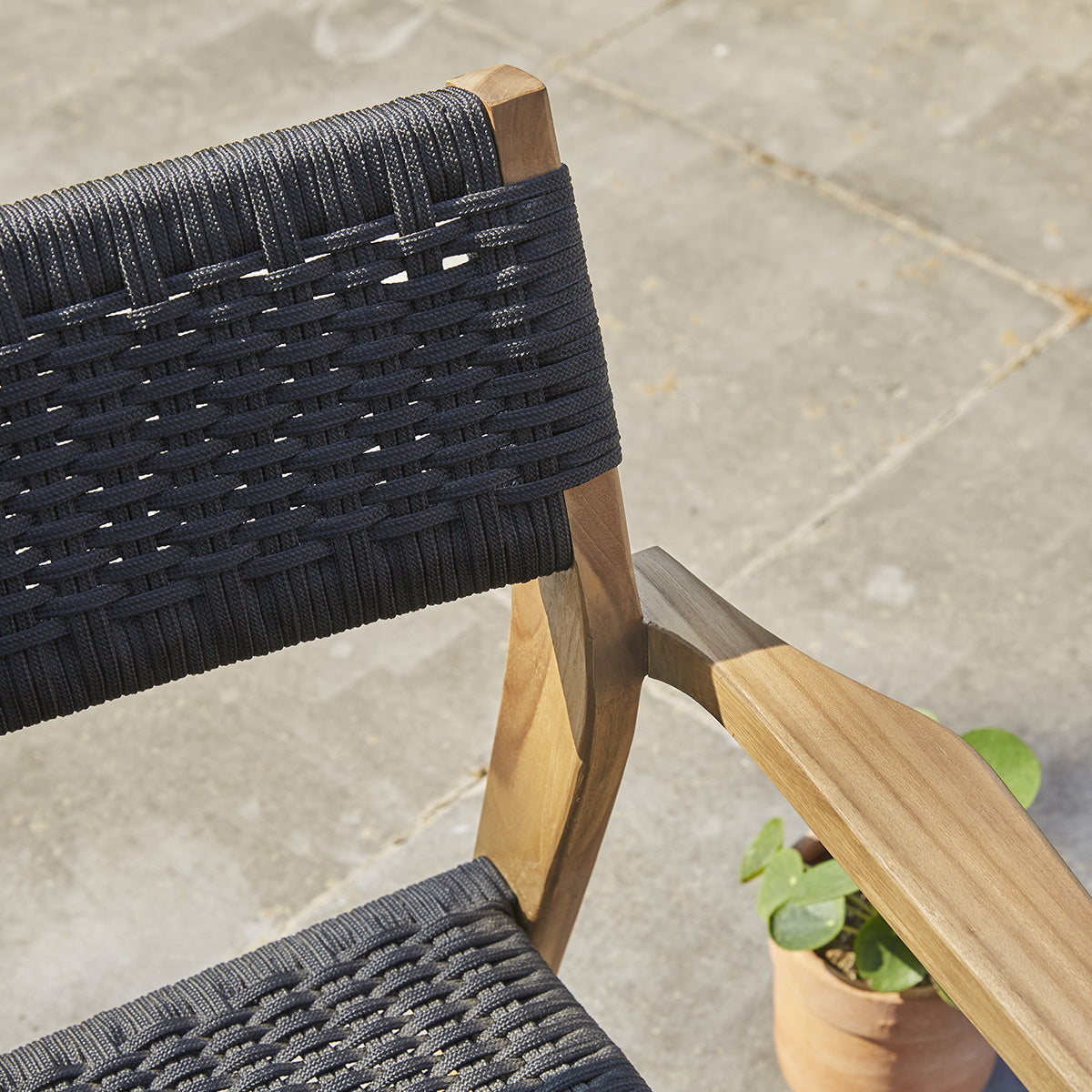 ESTHER - Sillón de exterior de teca maciza y cuerda