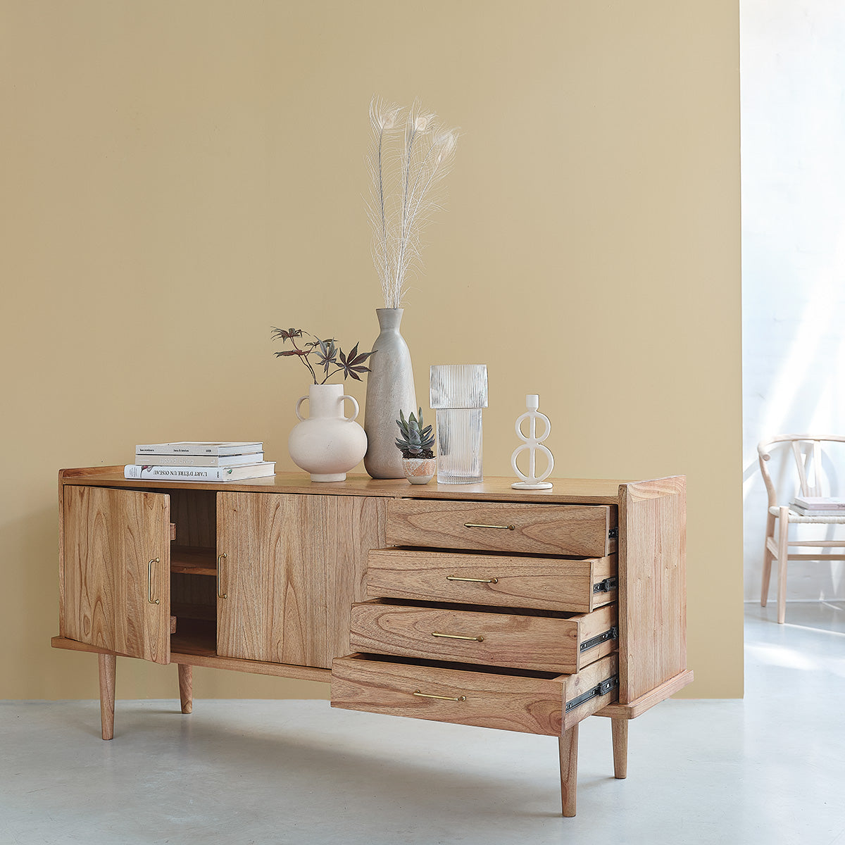 SUZANNE - Cómoda de mindi macizo 175 cm