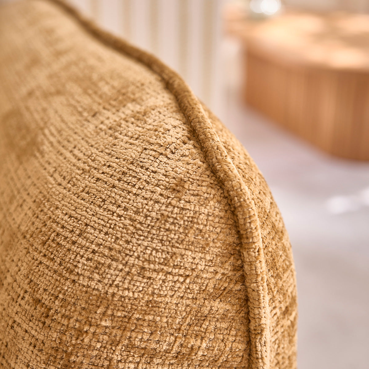 HECTOR - Sofá recto de 3 plazas en terciopelo texturizado ocre