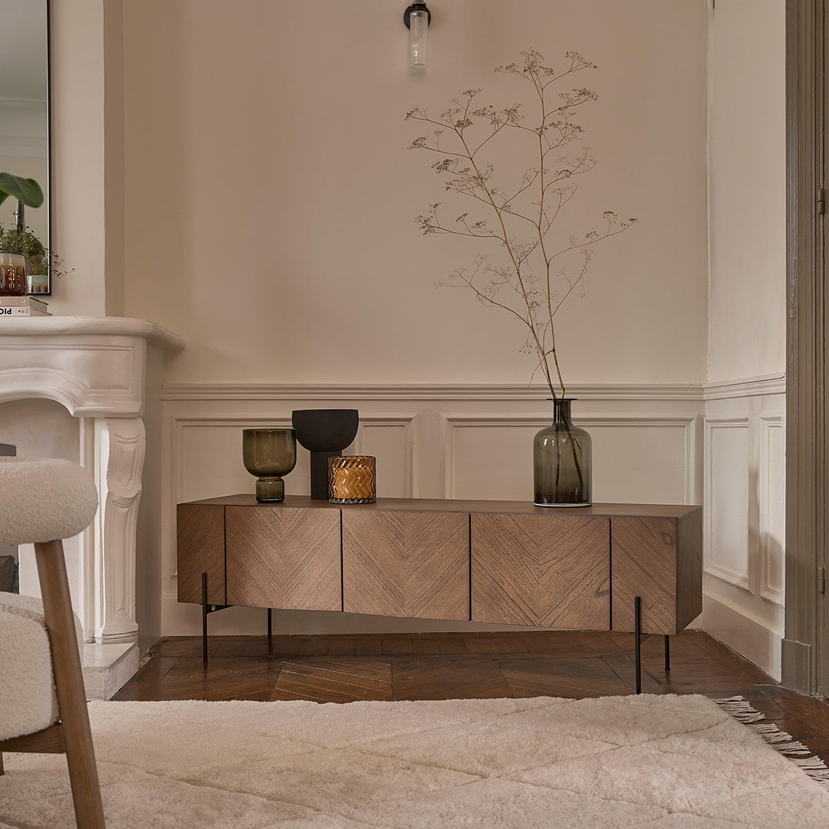 CALIX - Mueble de TV de mindi macizo y metal acabado nogal 160 cm