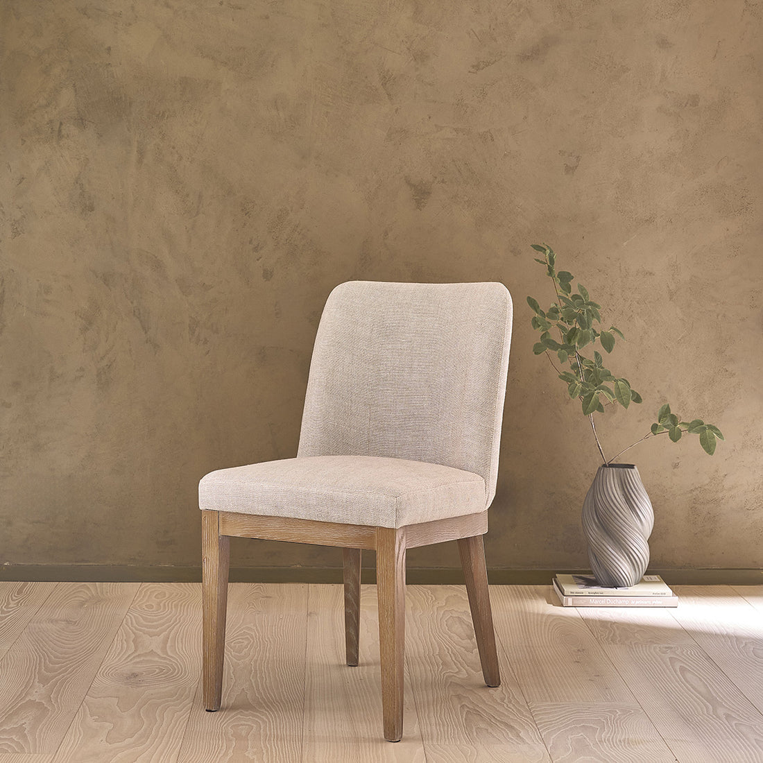 MARGOT - Silla de roble macizo y lino