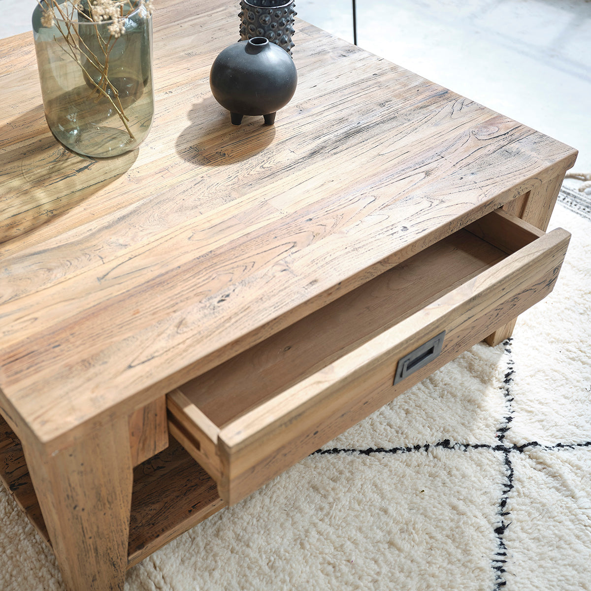 CARGO - Mesa baja de teca maciza reciclada de 100 cm