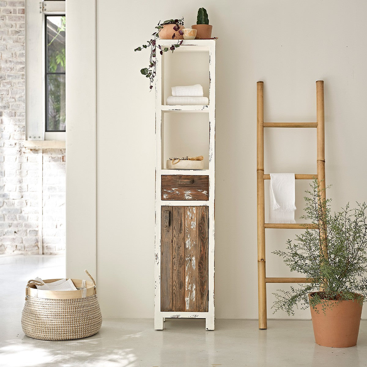 CLARA - Escalera toallero