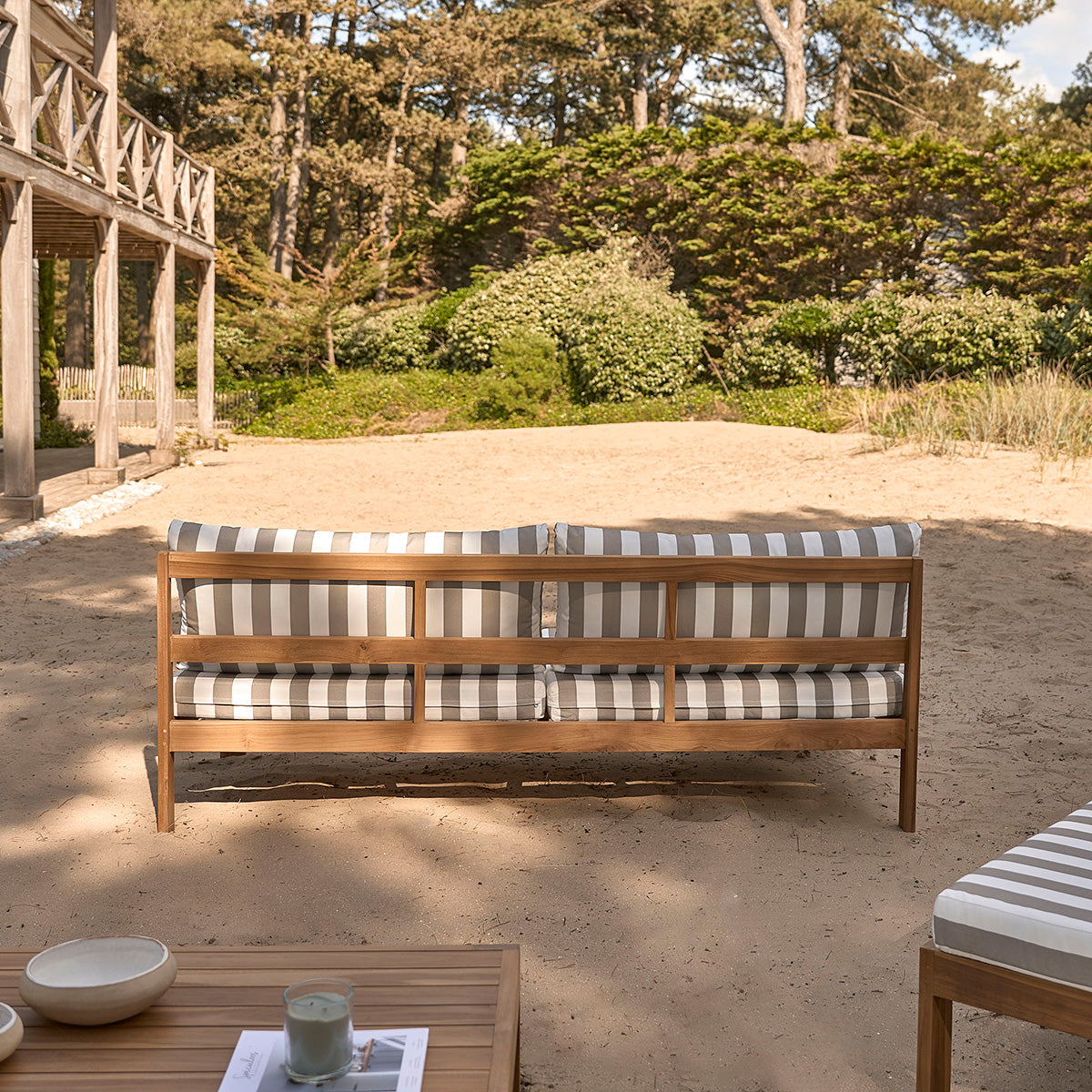 PALMA - Sofá de exterior de teca maciza a rayas