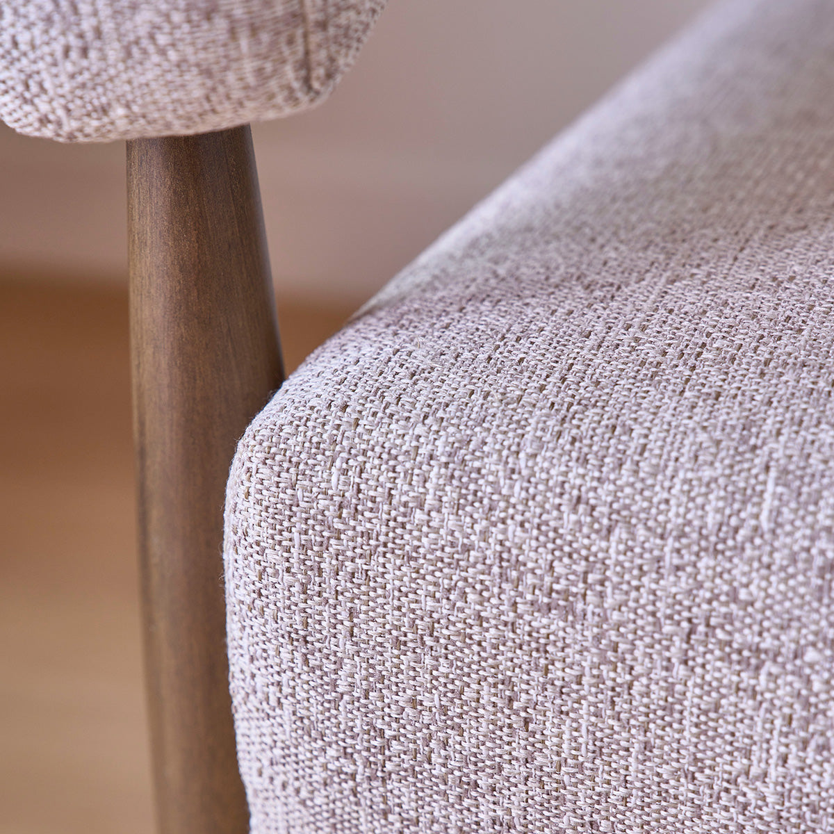 ÉLOI - Sillón de madera maciza y tejido con textura beige chiné