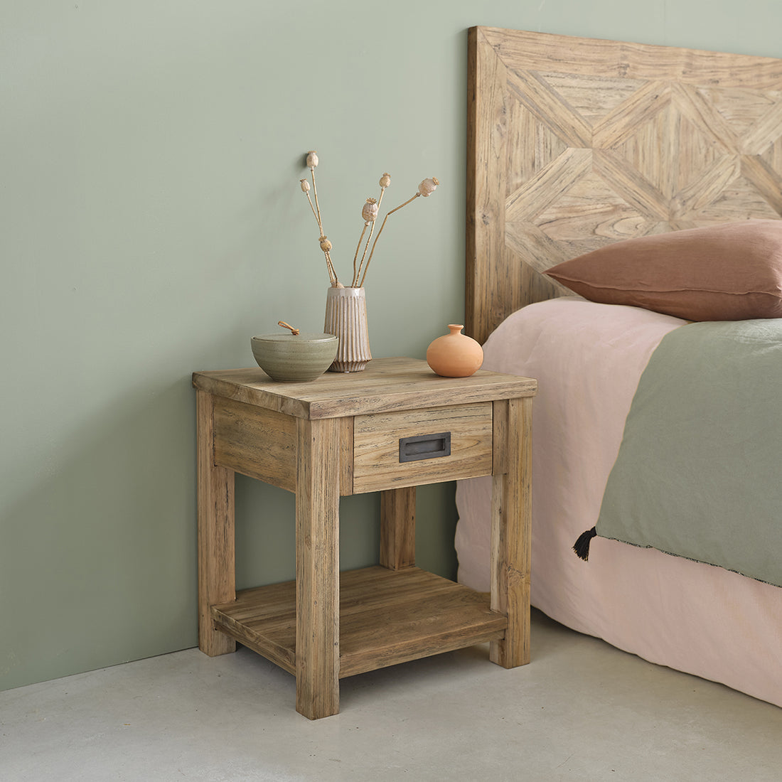 CARGO - Mesita de noche de teca maciza reciclada de 45 cm