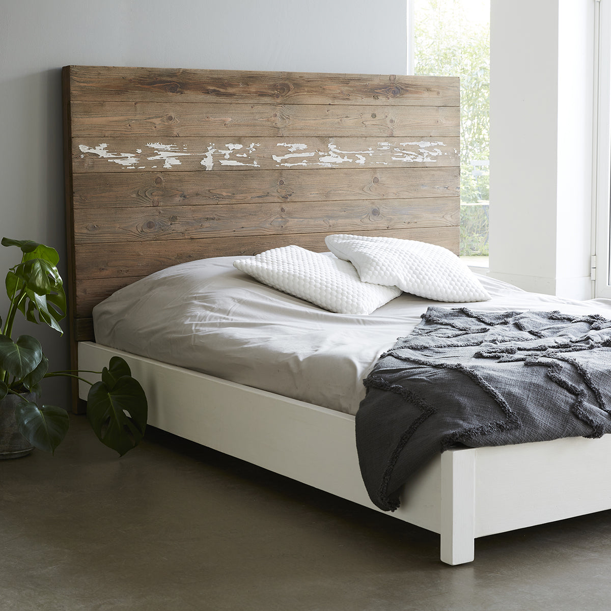 HONFLEUR - Cama de madera maciza reciclada 160 cm con somier