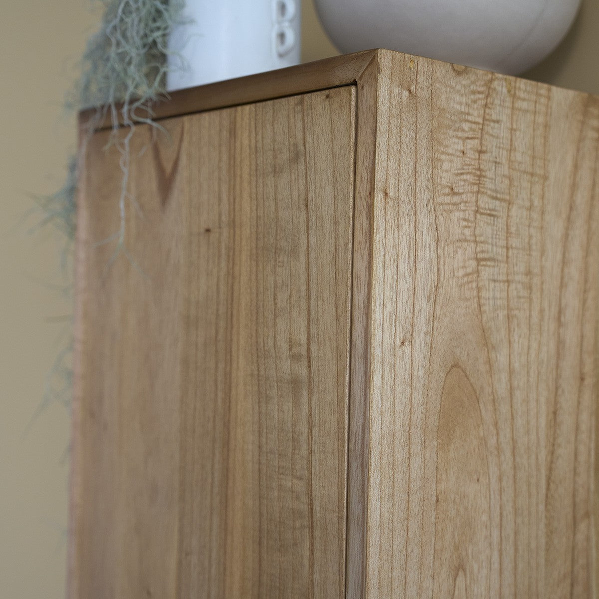 FIFTIES - Columna de baño de mindi macizo suspendida 120 cm