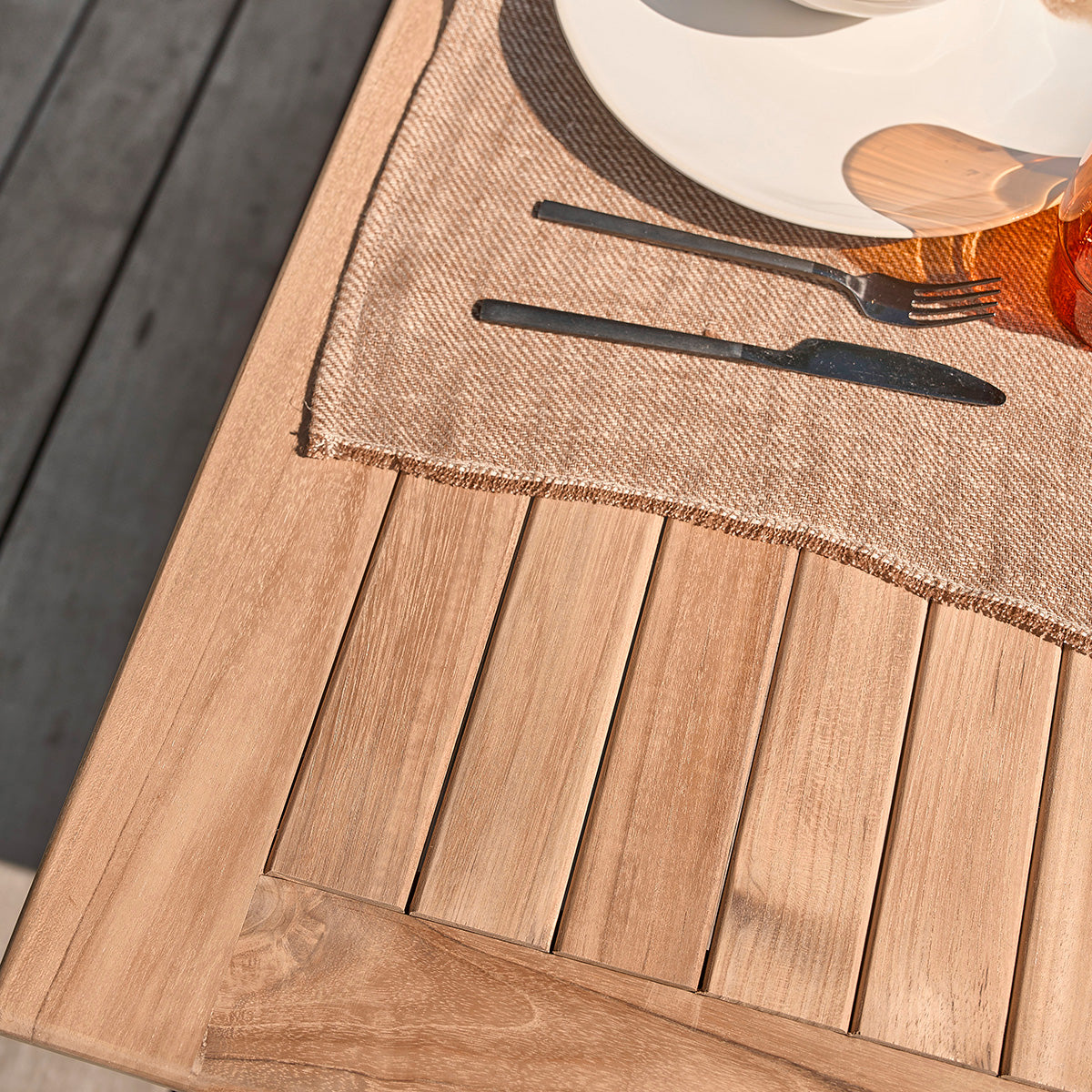 MALTE - Mesa de exterior extensible de teca maciza para 8/10 pers.