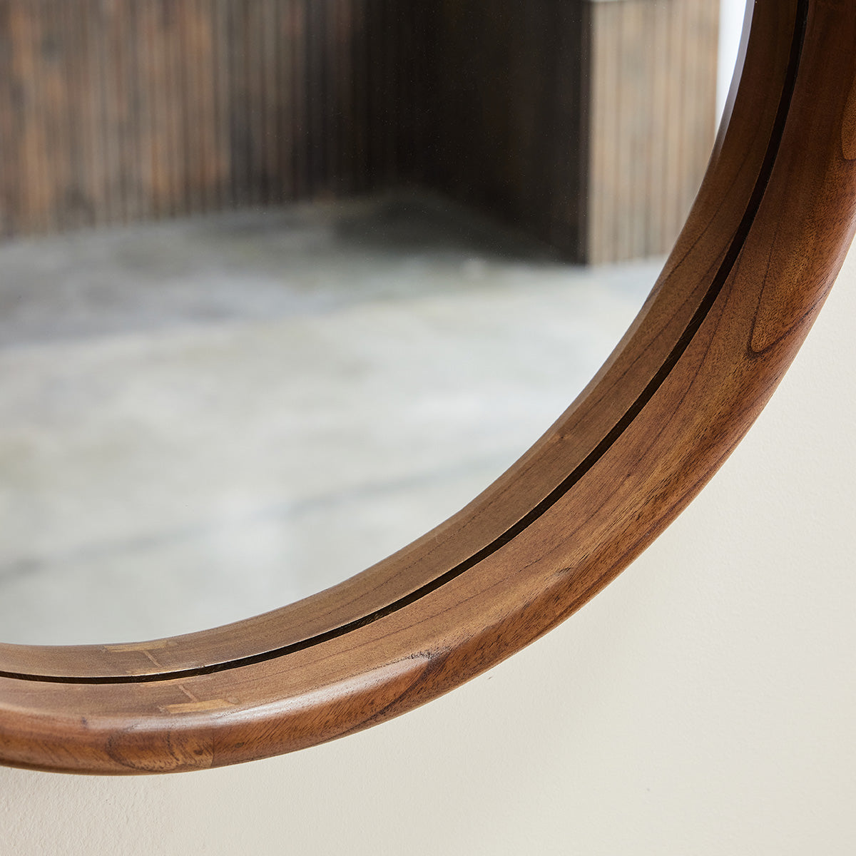 TRINIDAD - Espejo redondo de mindi macizo acabado nogal Ø50 cm