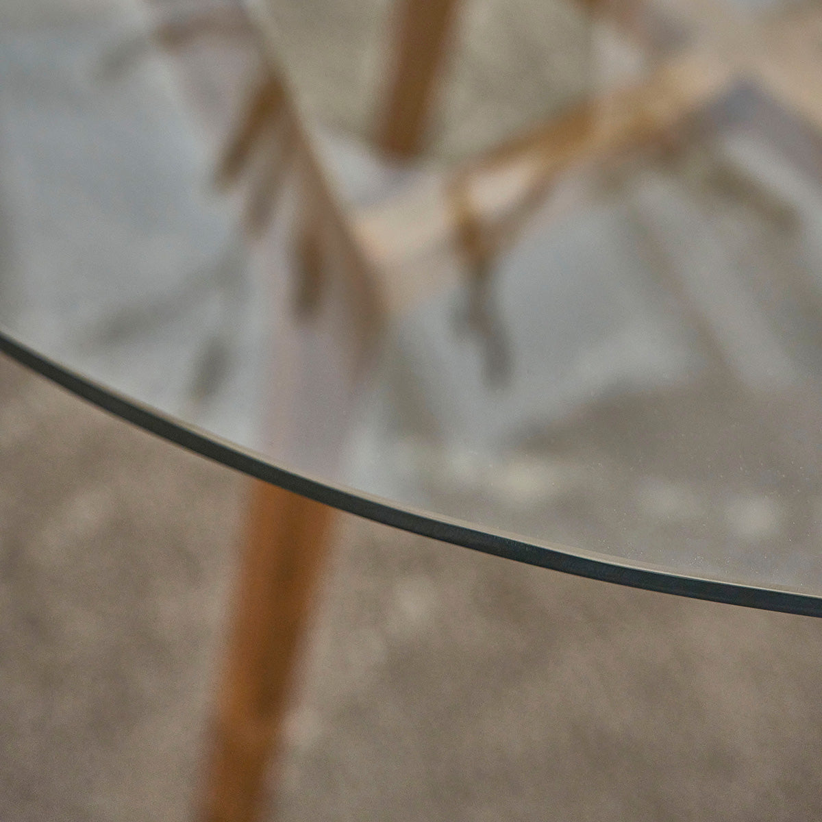 TRISTAN - Mesa redonda de teca maciza para 4 pers.