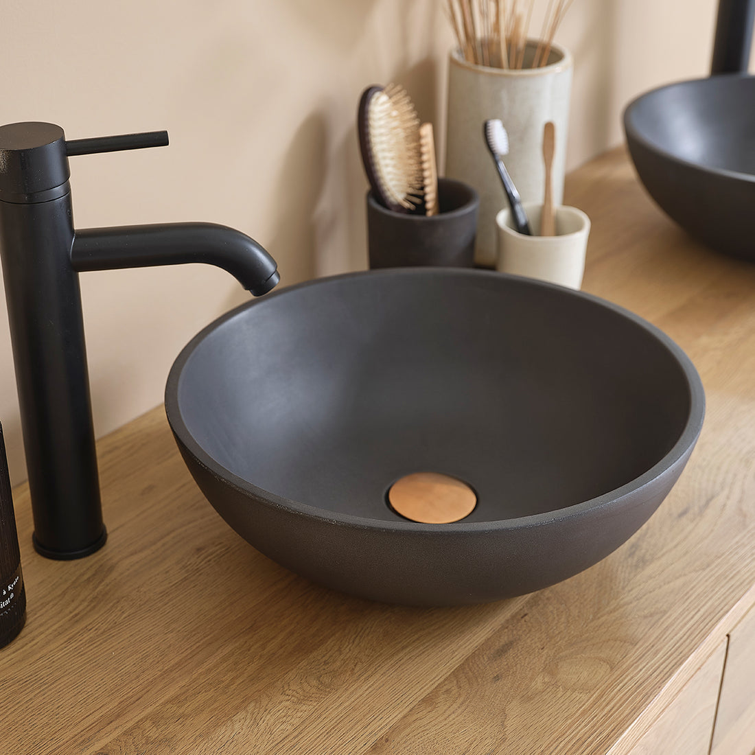 PURE - Lavabo de hormigón gris Ø37 cm