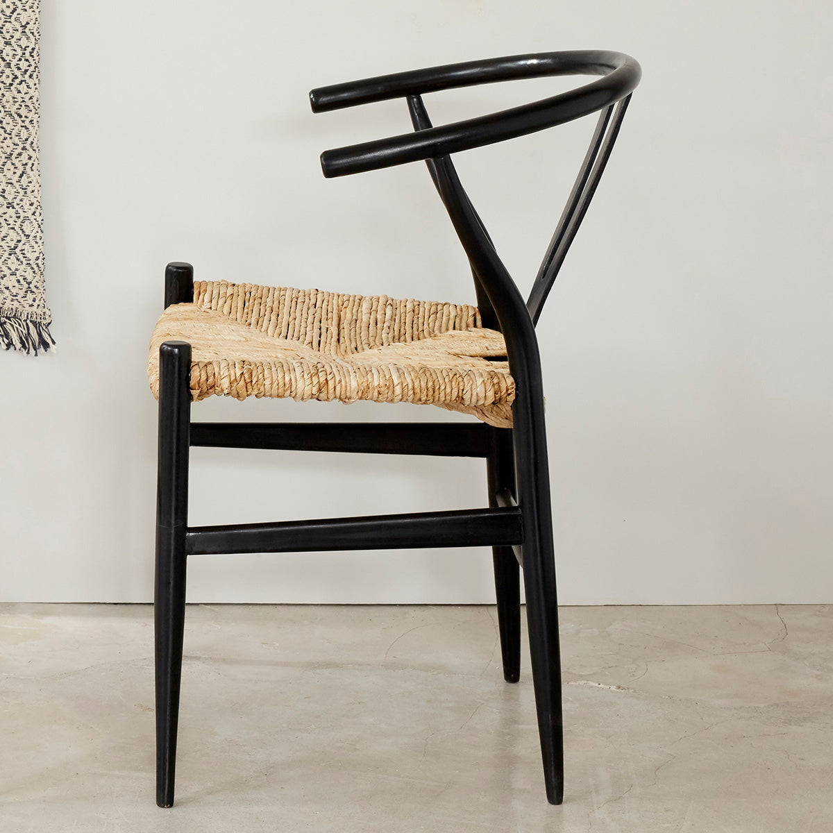 CAMILLE - Silla de mindi macizo negra y cuerda natural