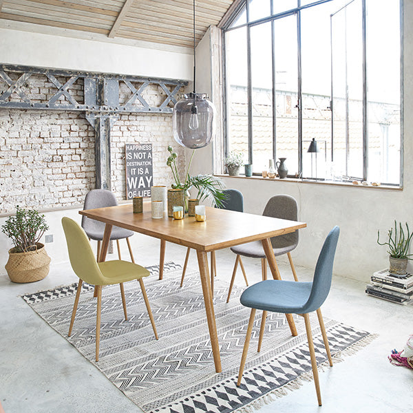 ODDA - Mesa de mindi macizo 8 pers.