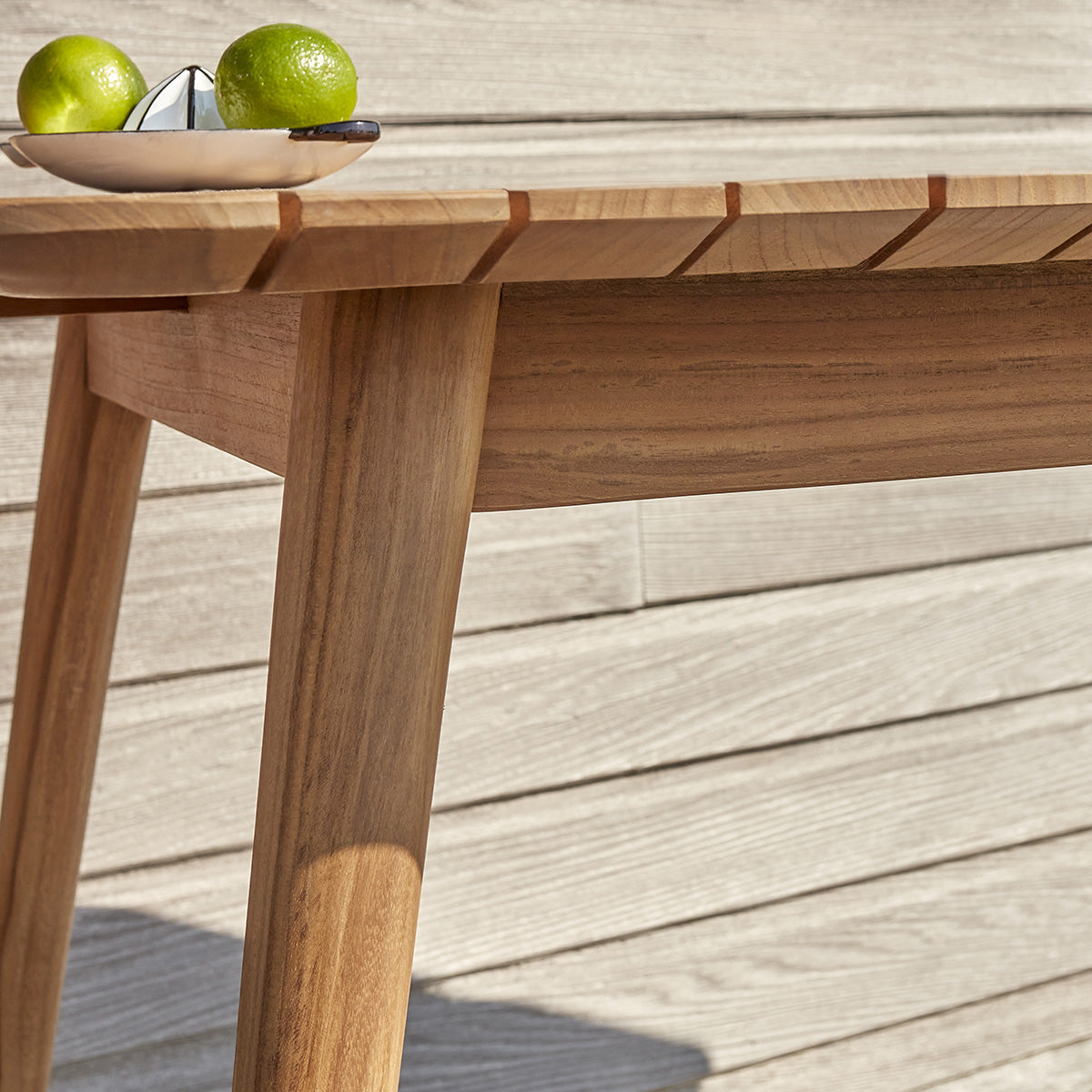 APRIL - Mesa de exterior de teca maciza para 4/6 pers.