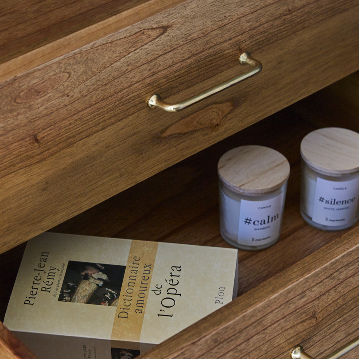 PIA - Cómoda retro de mindi macizo 105 cm