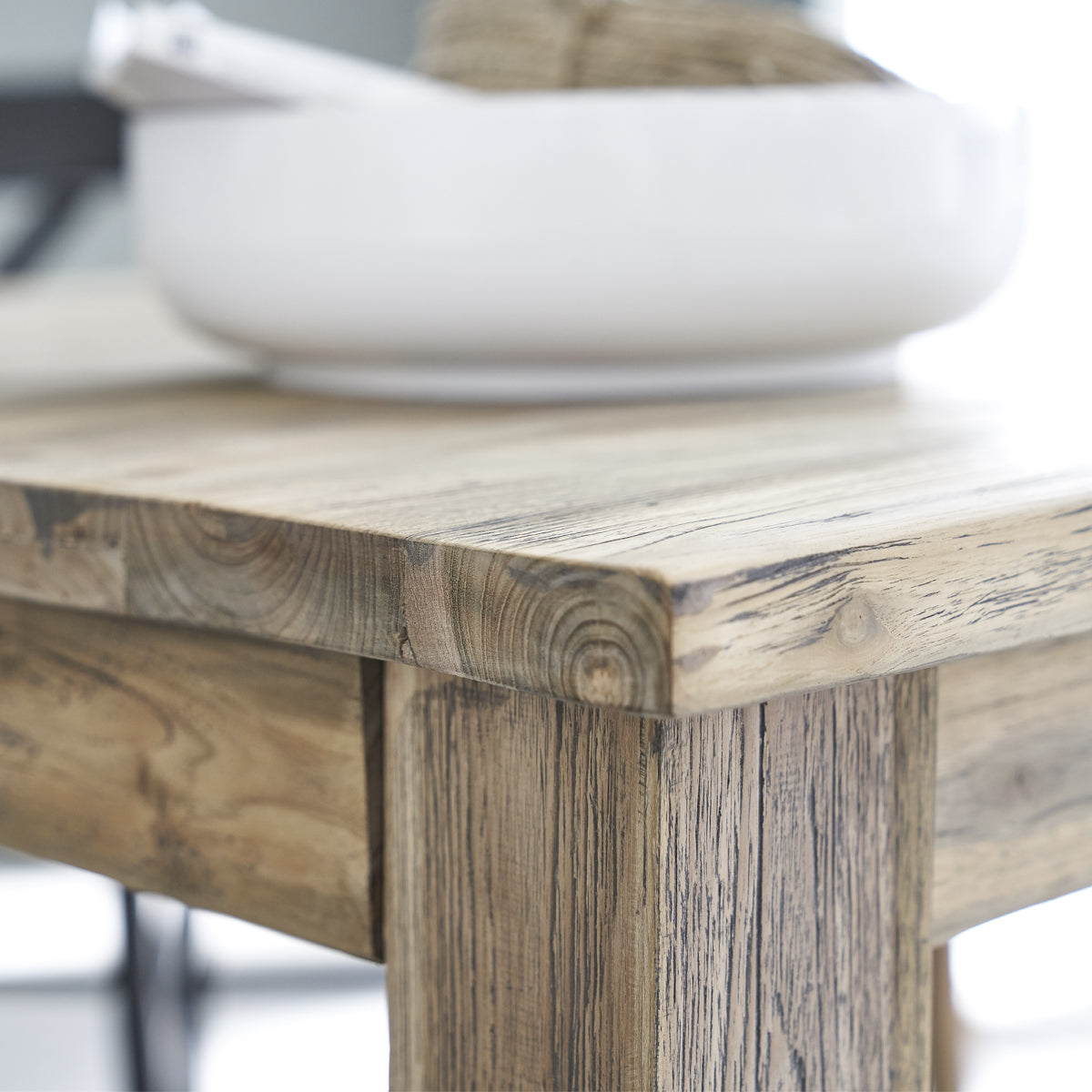 CARGO - Mesa extensible de teca maciza reciclada para 14 pers.