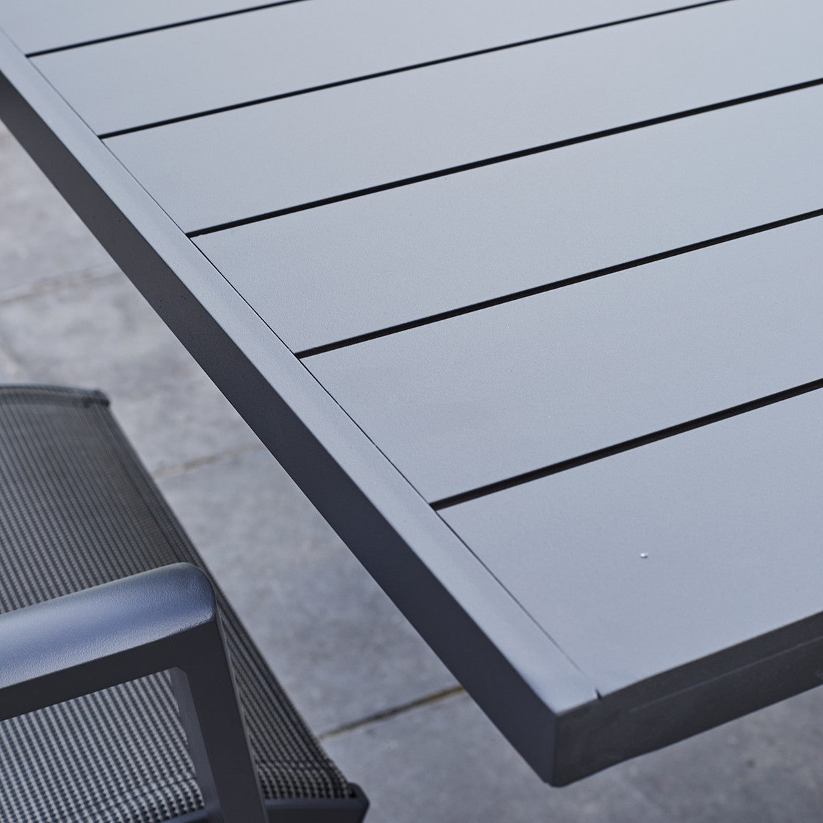 MODULO - Mesa de exterior extensible de aluminio para 6/10 pers.