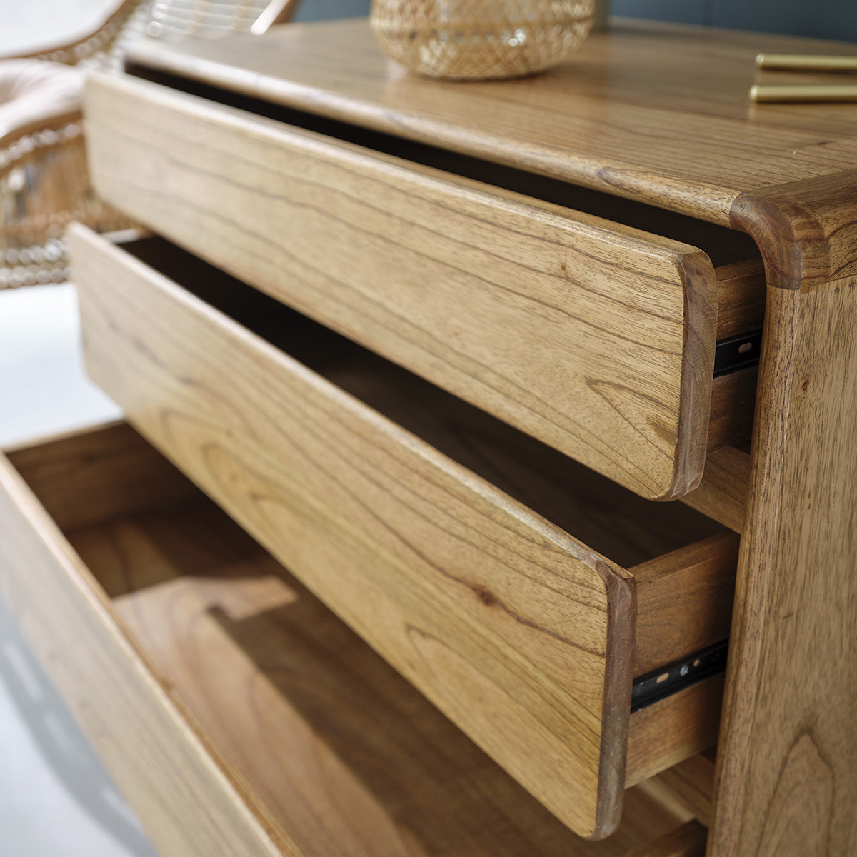 LISON - Cómoda de mindi macizo 90 cm